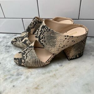 Steve Madden clunky heel reptile look open toe sandals NWOT…PRICED TO SELL!!!